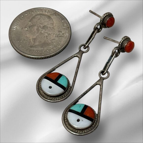 Vintage Zuni Sun Face Unsigned Dangle Sterling Earrings - Picture 2 of 5